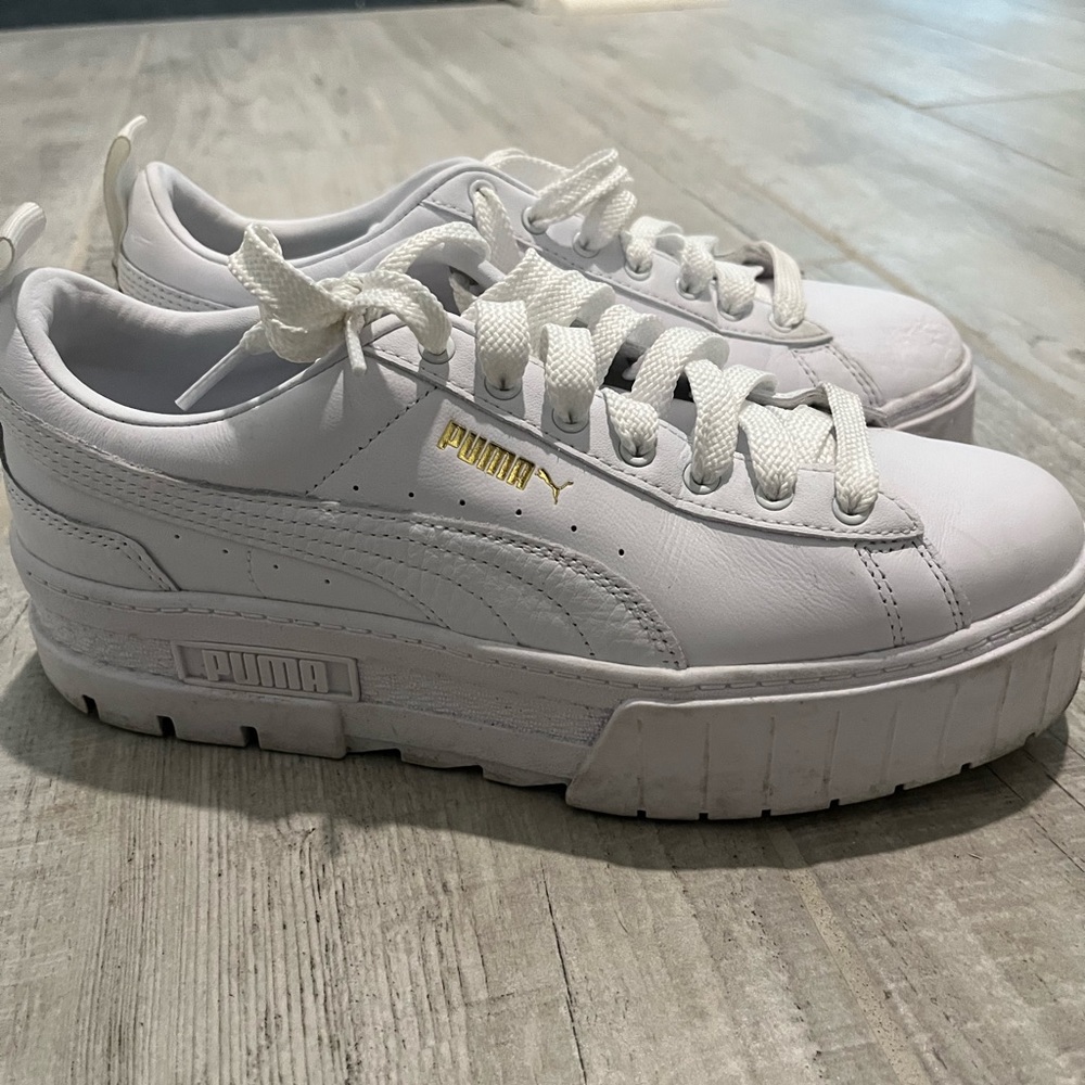 Women's puma white platform sneakers Size 9